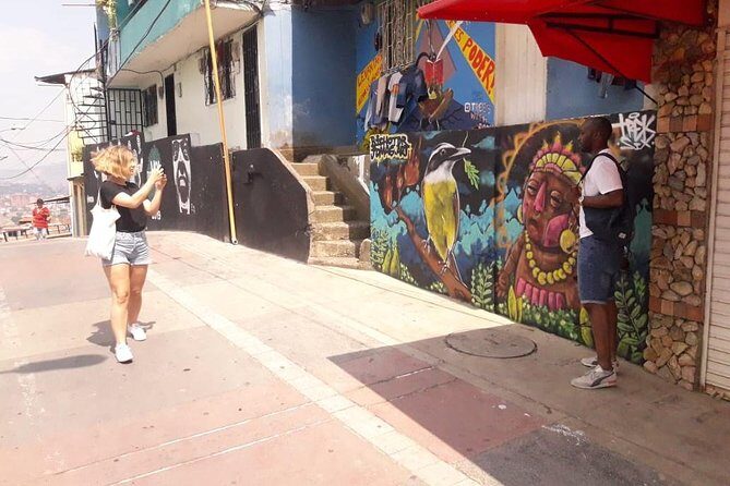 Barrio transformation and urban escalator of Comuna 13 - Why Comuna 13’s transformation tour feels different