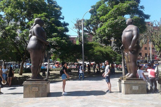 City tour, Commune 13, Metro Cable, Botero Park and more. Private - Price and Value: What $90 Covers (and Why It’s Not Just a Cheap City Drive)
