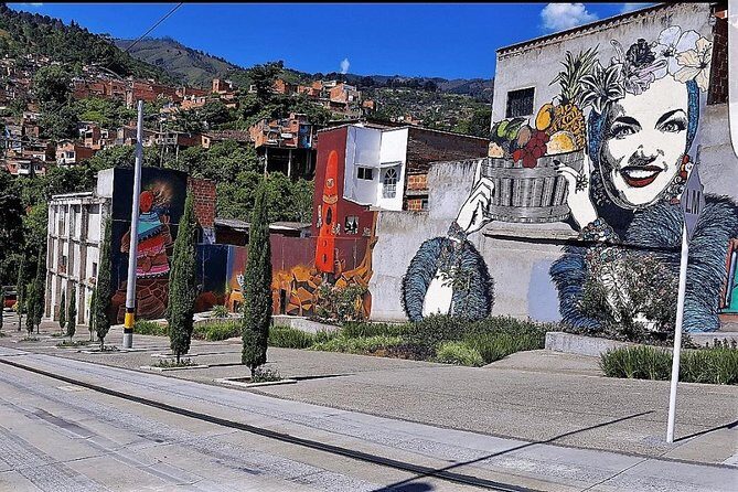 City Tour Medellin - Downtown Highlights: Palace of Culture, Botero Plaza, and Parque Berrío