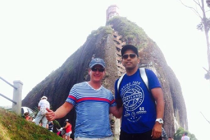 Combo Guatape and Medellin Sightseeing Tours - Road Time Through Antioquia: Parque de Marinilla and the Village Feel
