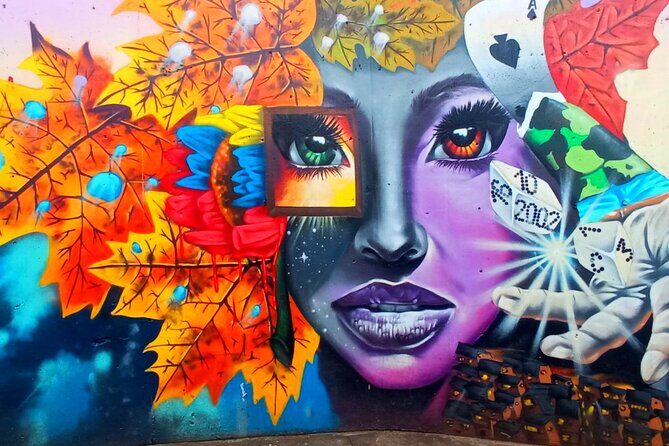 Commune 13 graffiti tour food Panoramic street and cable car - Key highlights you should care about