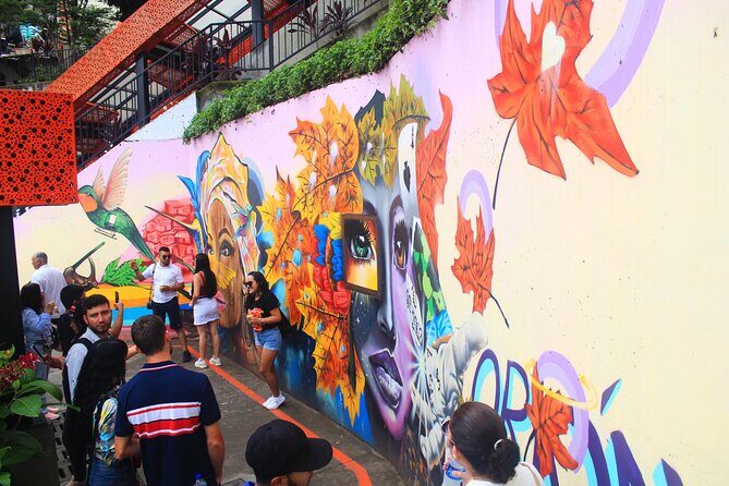 Commune 13 graffiti tour food Panoramic street and cable car - Cremas Doña Alba: the maracumango food stop that hits the spot