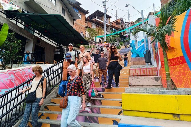 Commune 13 graffiti tour food Panoramic street and cable car - Price, time, and how hard it really is
