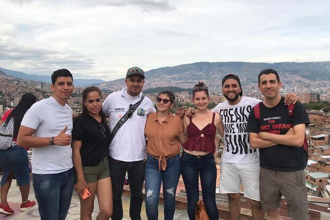 Commune 13 Guided Tour with Local Guides | Art & Local History - Stop 1: Escaleras Eléctricas de la Comuna 13 and what makes them special