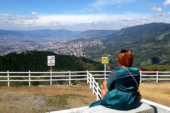 Complete Pack: Pablo Escobar Tour and Comuna 13 - Envigado Drive-By: Pablo’s Hometown Without the Over-Pressure