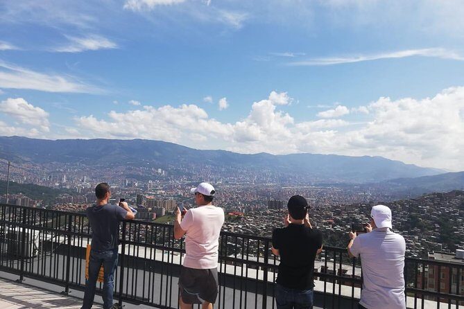 Comuna 13 tour and cable car - Hotel pickup and a private plan that actually fits you