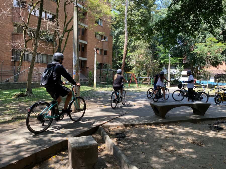 E-Bike City Tour Medellin with Local beer and Snacks - Medellín River Parks: a calmer break that still feels like local life