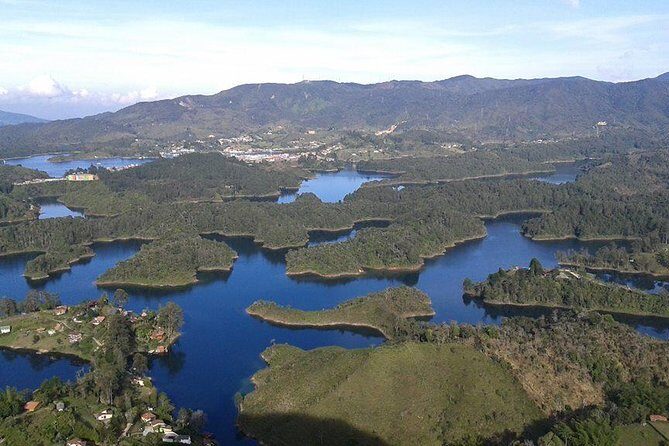 El Peñol and Guatape Private Tour from Medellin - Why El Peñol and Guatapé work so well from Medellín