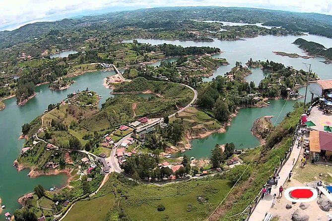 El Peñol and Guatape Private Tour from Medellin - Guatapé town walk: zócalos, cobblestones, church, and the main park