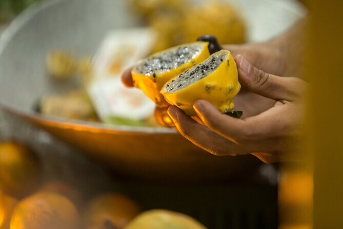 Exotic Fruits Tour - The 2.5-hour flow: meeting at Aquí Paró Lucho and ending back there