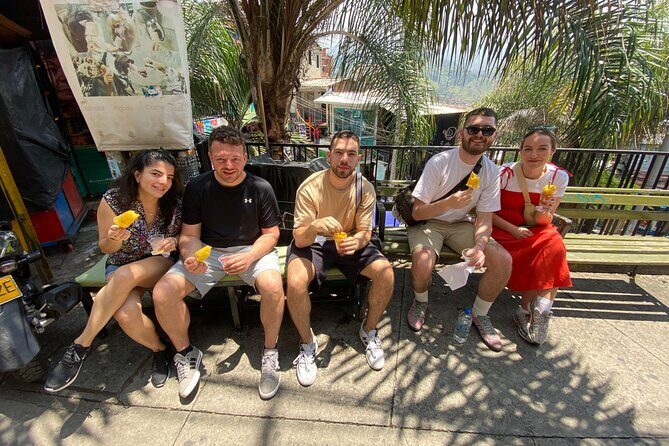 Graffiti Tour | Commune 13 guided by locals - The Role of Local Guides: Kevin, Veronica, Julio, and the Human Scale