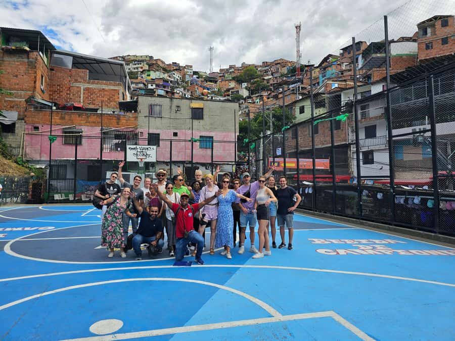 Graffiti Tour comuna 13 and cable car (made by local guides) - Why This Comuna 13 + Cable Car Tour Feels Different
