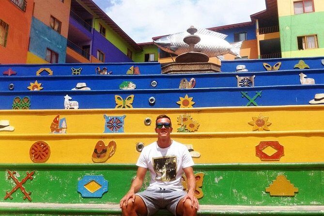 Guatape and Peñol Rock Full-Day Tour - Laguna de Guatapé: Lake Views and Pueblo de los Zócalos