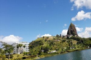 Guatapé and the rock Full Day Private Tour - Replica of Old Peñol: The Dam Story Before the Views