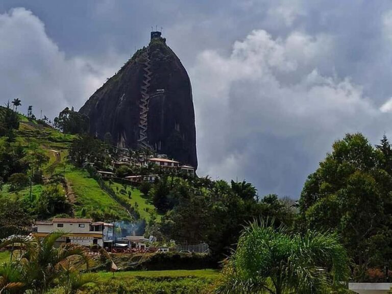 Guatapé & Coffee Farm, all in one day - Coffee tasting that actually teaches you something