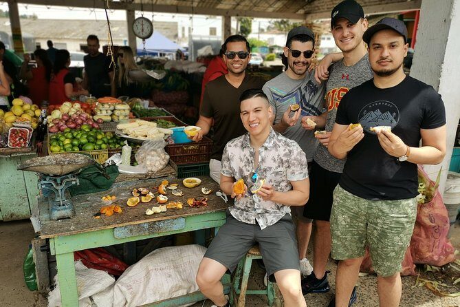 Guatape & Coffee Farm & El Peñol Rock & Quaint Town: Best Combo - Stop 1: the fruit market tasting that breaks up the drive