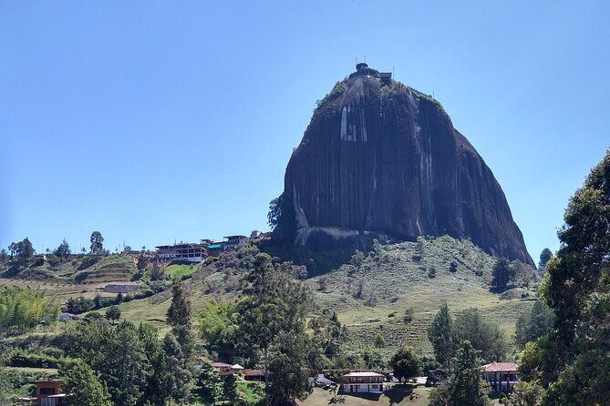 Guatapé Tour - The Peñol climb plan: 740 steps and a pace that’s yours