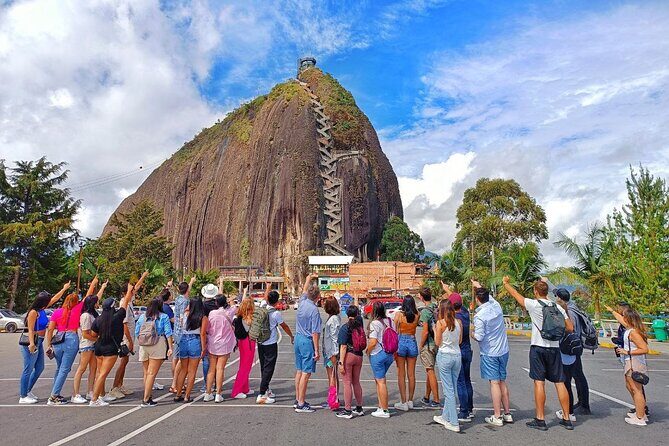 Guatapé Tour: Piedra del Peñol with Boat Tour, Breakfast, Lunch - Piedra del Peñol: the climb you’ll remember