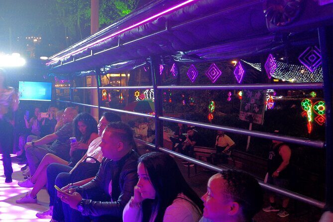 Medellin Beer Party Bus - Getting Oriented: La 9 at 20:00 or La 70 at 21:00