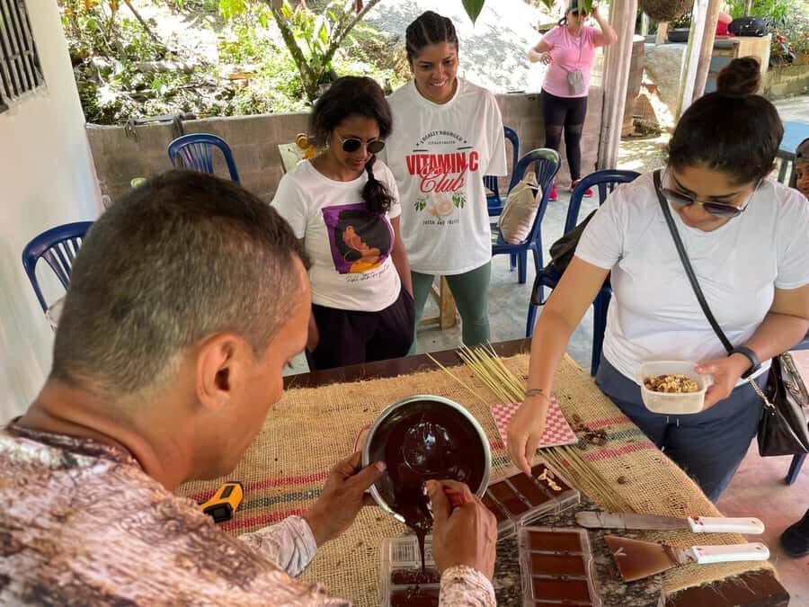 Medellín: Chocolate Tour & Exfoliation in beautiful river - Who should book this Medellín chocolate tour (and who might skip)