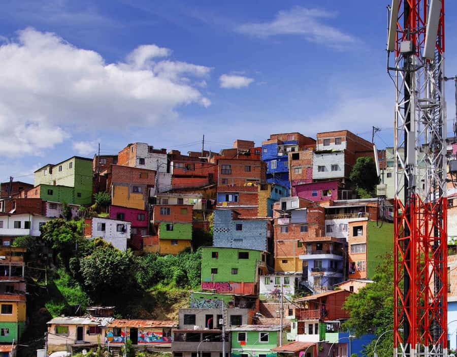 Medellín City Tour and Comuna 13 Experience - Metro and Metro Cable: how to see Medellín’s skyline without extra guesswork