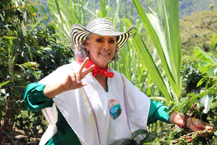 Medellin: Coffee Tour with Hotel Transfers and Meals - Optional horseback ride: the scenic choice (if your legs need a break)