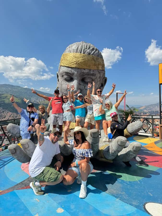 Medellín: Comuna 13 and Graffiti Guided Tour with a Local - Key things that make this tour worth your time