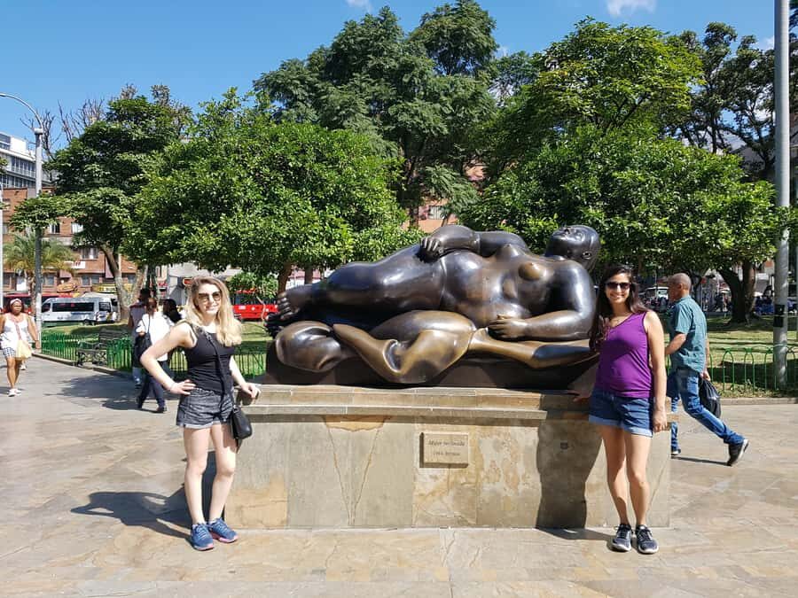 Medellín: Comuna 13, Cable Cars and Botero Statues Tour - Private pickup and a 4-hour rhythm that actually works
