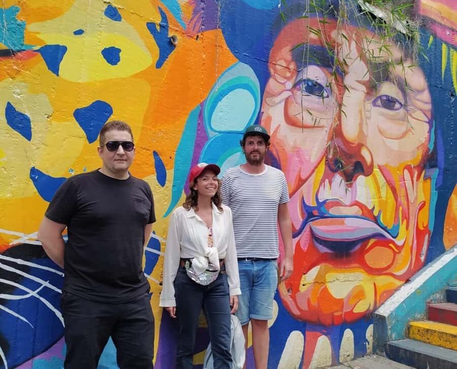 Medellín: Comuna 13 District Tour with Cable Car Ride - Starting at Estación Poblado: how you set yourself up for the day