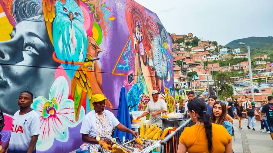 Medellin: Comuna 13 Graffiti Tour, Cable Car & Street Food - Dance show plus street food: where the neighborhood energy shows up
