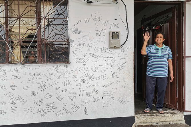 Medellín: Comuna 13 Graffitour With Snacks Included - Price and Value: $12 for 2–3 Hours With Local Storytelling