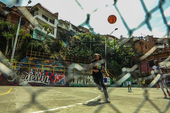 Medellín: Comuna 13 Graffitour With Snacks Included - Snacks Included: The Real Reason You Won’t Rush