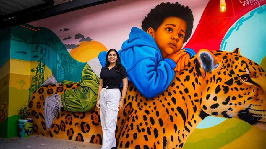Medellín: Comuna 13 Tour with Snacks And Your Own Graffiti - The First Guided Block: Stories That Turn the Walls Into Evidence