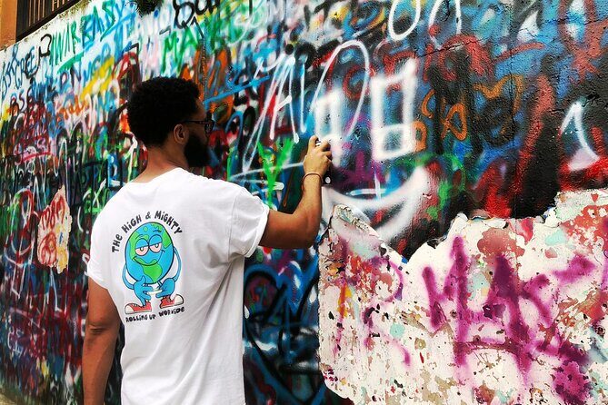 Medellín: Comuna 13 Tour with Spray Painting and ice cream - Key highlights you will actually feel