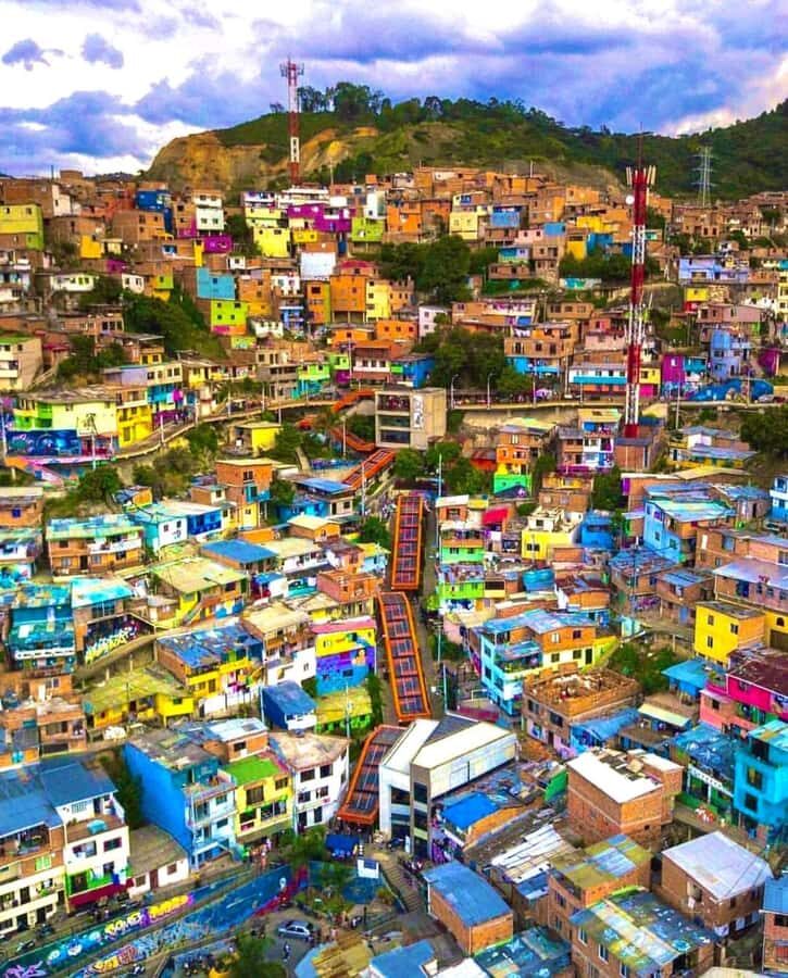 Medellín: Comuna 13 True Story and Street Food Tour - Snack stops that taste like the neighborhood