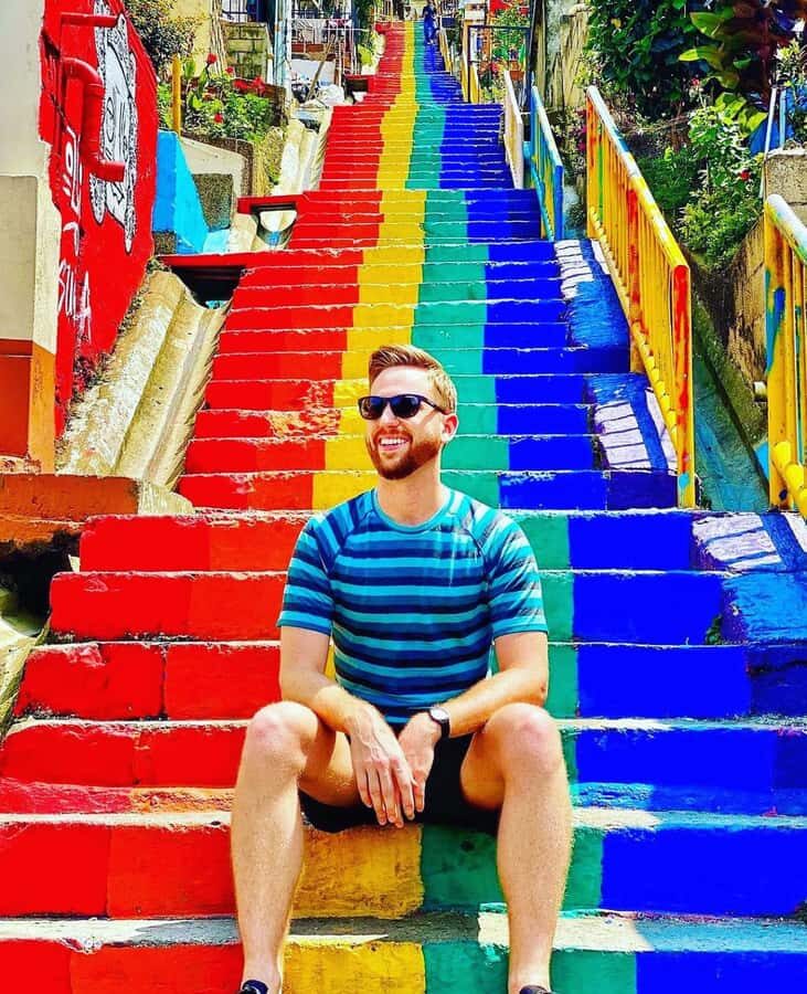 Medellín: Comuna 13 True Story and Street Food Tour - Pace, walking, and comfort: the main thing to plan for