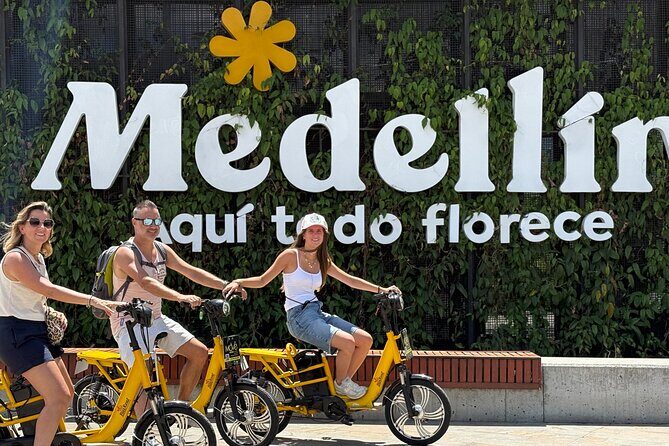 Medellín: Electric Bike Tour, Centre, Point of Sale and Comuna 13 - How the Timing Works (and How to Make It Easier on Yourself)