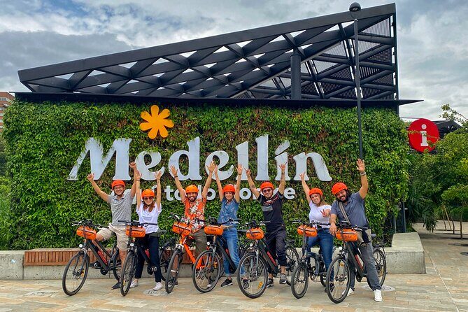 Medellín Essential: history & local life on E-bike - Meet-up at Turibike in El Poblado: how to start smoothly