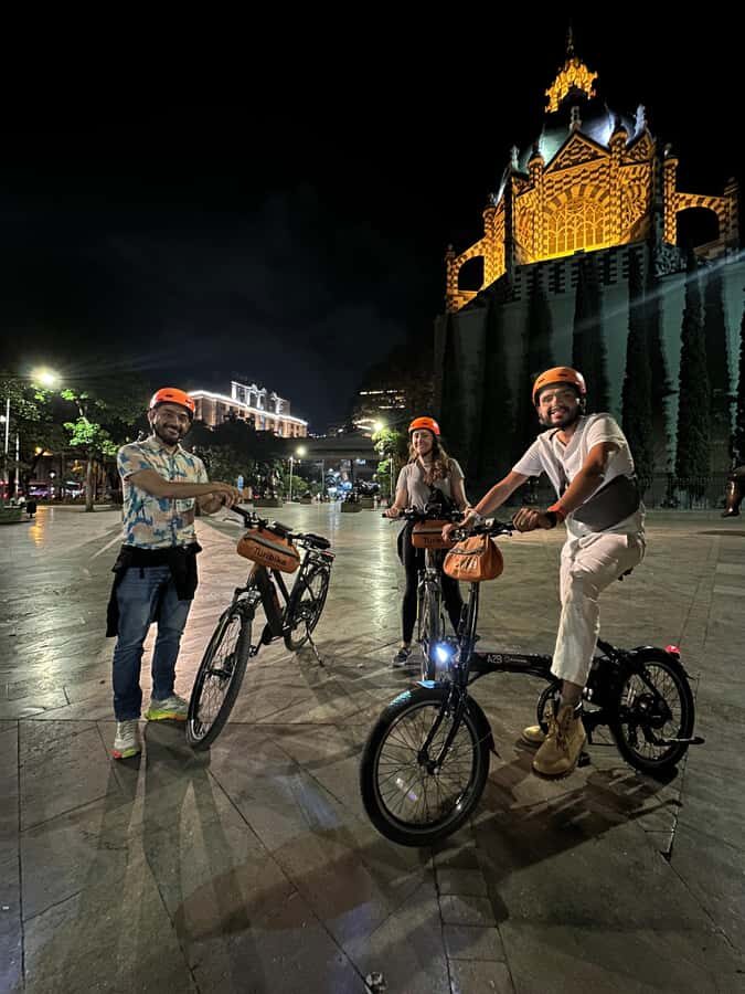 Medellín: History & Local Life Essentials Tour on an E-Bike - Perpetuo Socorro to the City Center: Riding Through Medellín’s Motion