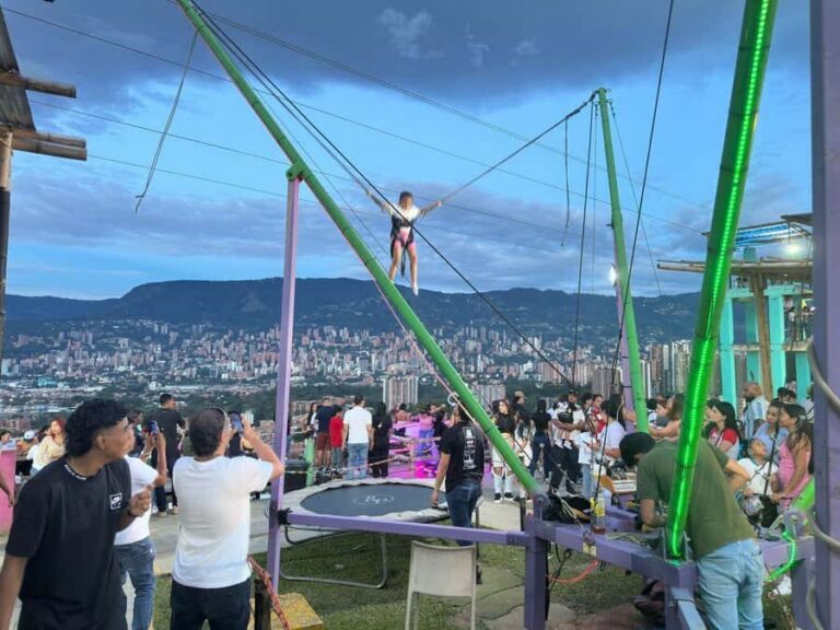 Medellín: One Night in El Cielo Viewpoint with activities - Getting started at Los Patios Hostel Boutique rooftop