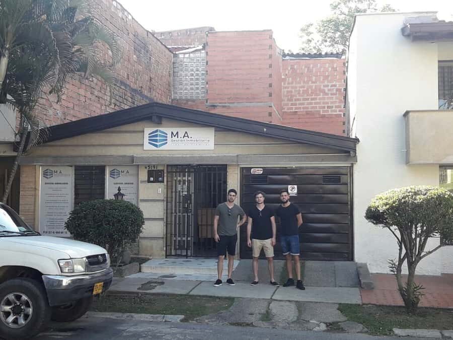 Medellin Pablo Escobar Tour - Should you book the Medellín Pablo Escobar tour