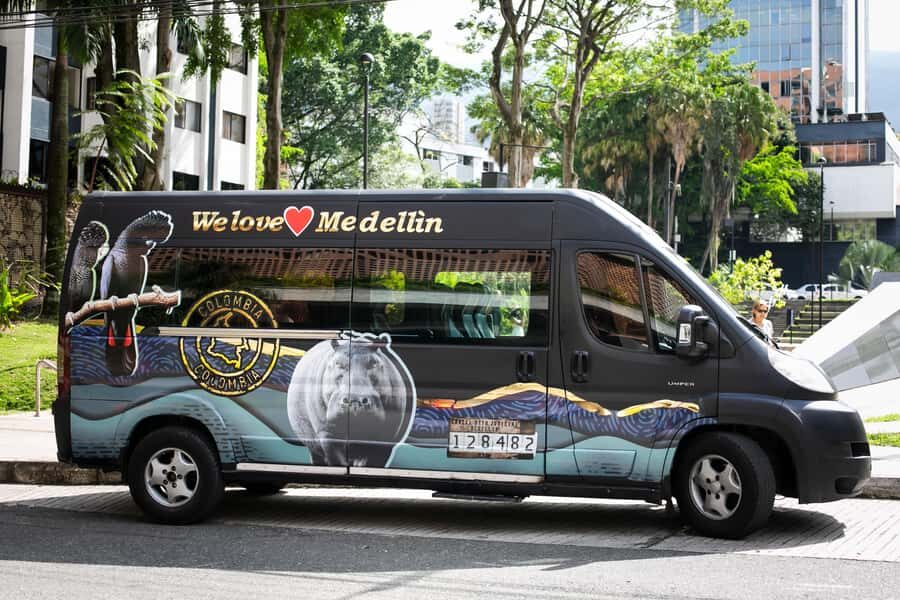 Medellín: Pablo Escobar Tour with Guide and Transportation - Visitor Center Time: Facts, Context, and Possible Museum Stops