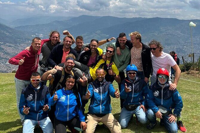 Medellín: Paragliding in the Colombian Andes - Getting There: Parque Lleras Pickup and the 45-Minute Drive