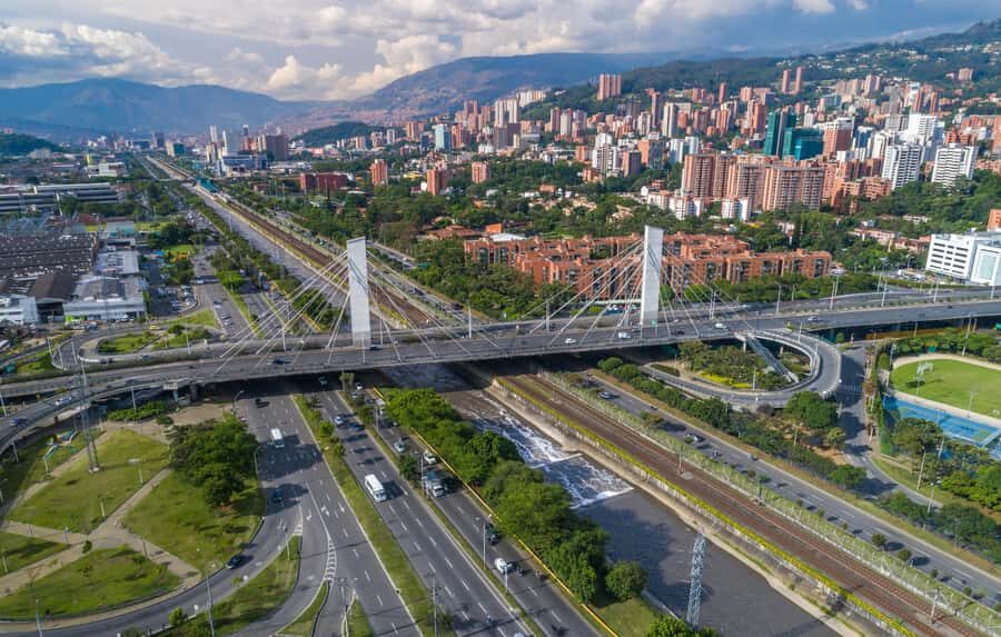 Medellín: Private City Tour with Metrocable and Comuna 13 - FAQ