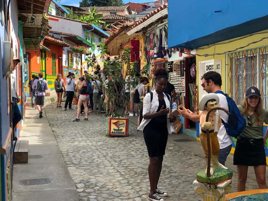 Medellín: Private Guatapé with Peñol Tickets and Boat Ride - Guatapé’s tile streets: what to look for beyond selfies