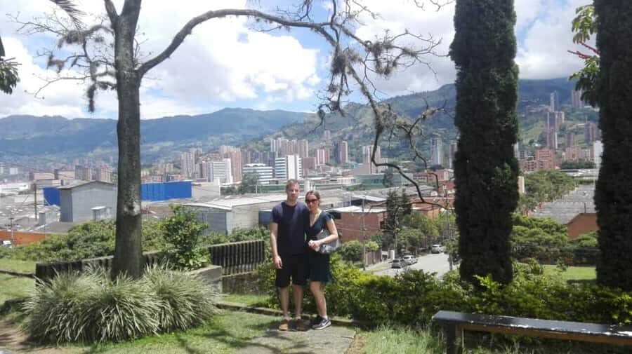 Medellín: Private Pablo Escobar and Comuna 13 Tour - Key moments that make this tour work