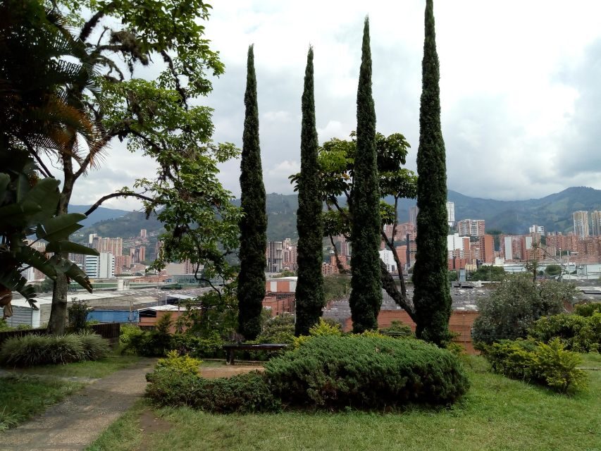 Medellín: Private Pablo Escobar Tour with Cable Car Ride - Price and what you actually get for $73 per person