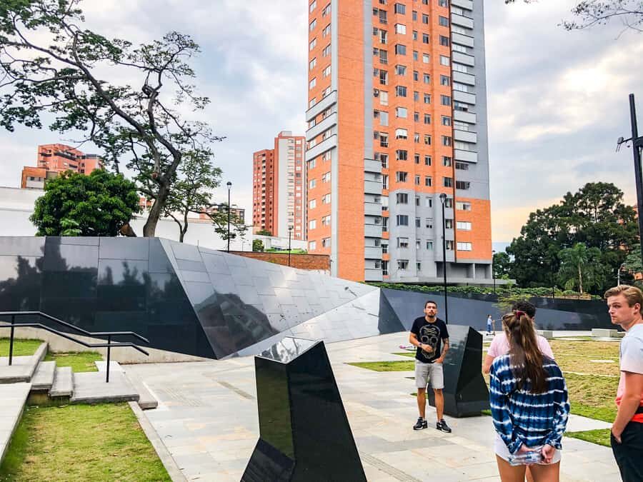 Medellín: The Real Pablo Escobar Tour - Inflexión Memorial Park: where a home becomes a warning