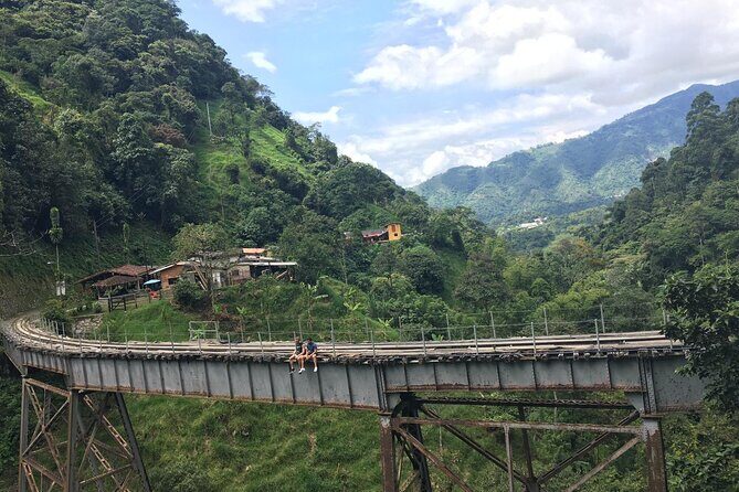 Mountain Bike Tour with Coffee and Lunch in Antioquia's Beautiful Landscapes - Waterfalls, bridges, tunnels, and the comfort factor that guides bring