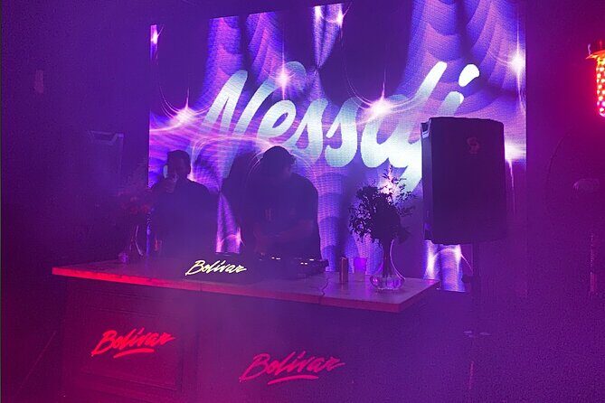 Nightlife Medellin, Rooftops, bars and Clubs - Purple Reign Restaurant Gastro Bar: the icebreaker shot start